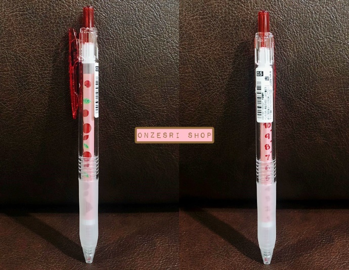 ปากกา Zebra Sarasa Clip x Yupon (Limited) คอลเลกชั่นร่วมกับคุณ Yupon ที่เป็น Youtuber ชาวญี่ปุ่น ลายตรงด้ามมีขีดระดับตัวเลขไว้บอกระดับหมึกคงเหลือ หัว 0.5 มี 6 สีให้เลือก