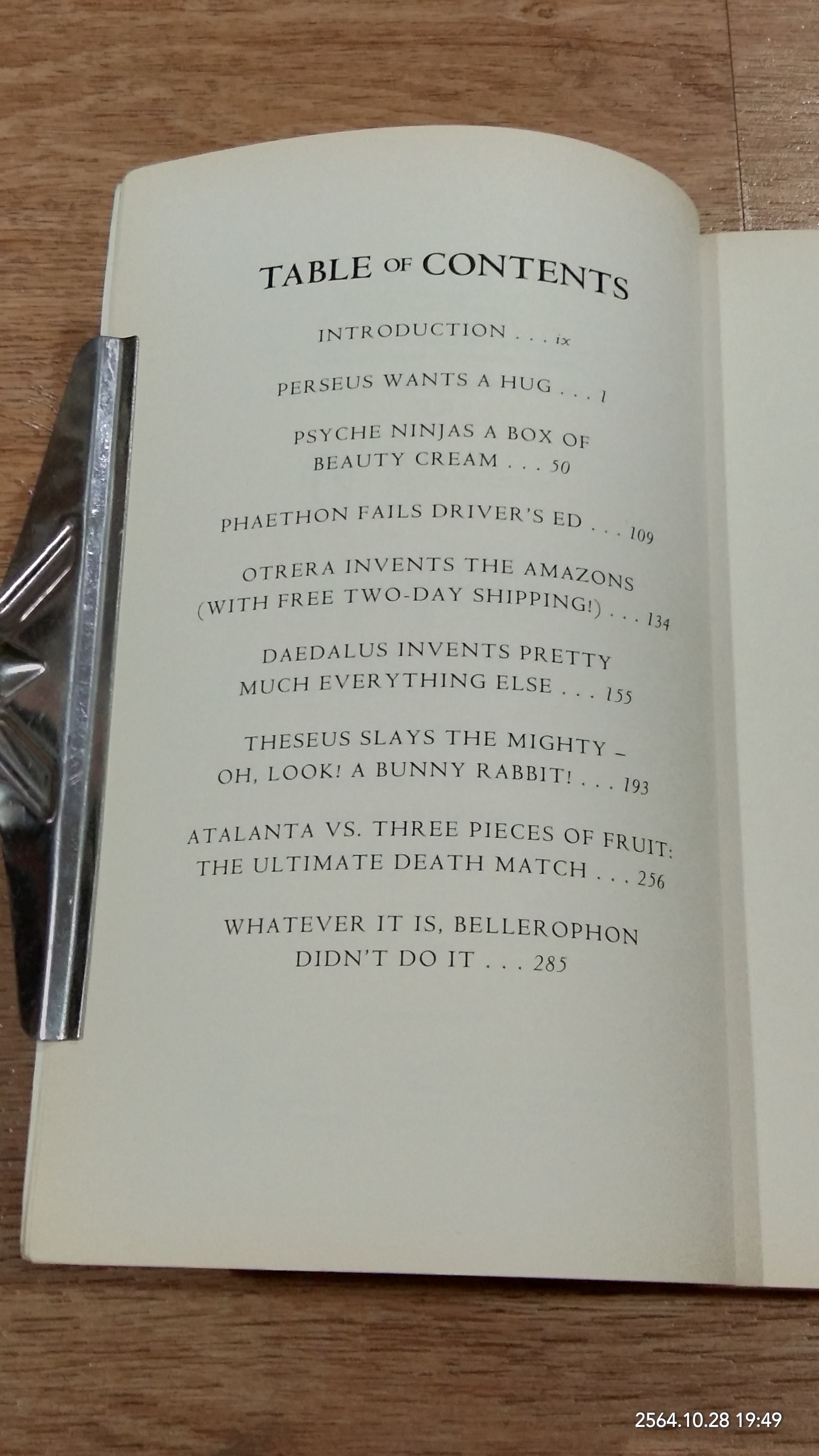 PERCY JACKSON AND THE GREEK HEROES / RICK RIORDAN