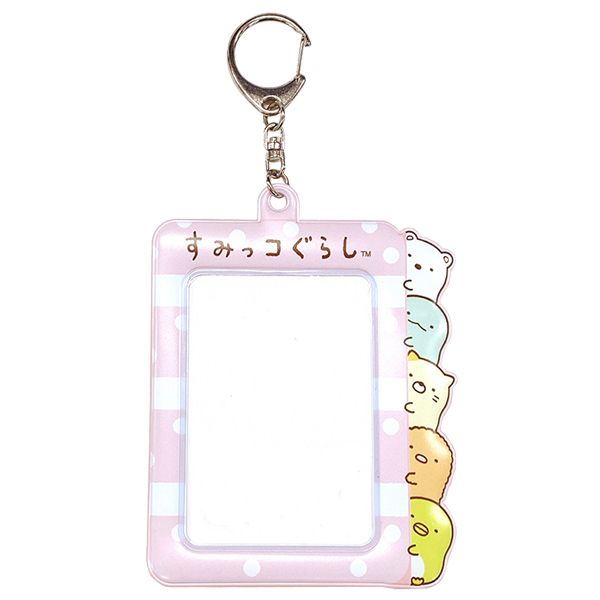 พวงกุญแจเฟรมการ์ด/โพลารอยด์/รูป/บัตร Sumikko Gurashi ของแท้จาก San-X Japan ขนาด 11.6 x 8.9 ซม. / ช่องขนาด 8.6 x 5.4 ซม. ทำจาก PVC แบบรวมตัว สีชมพูลายจุด