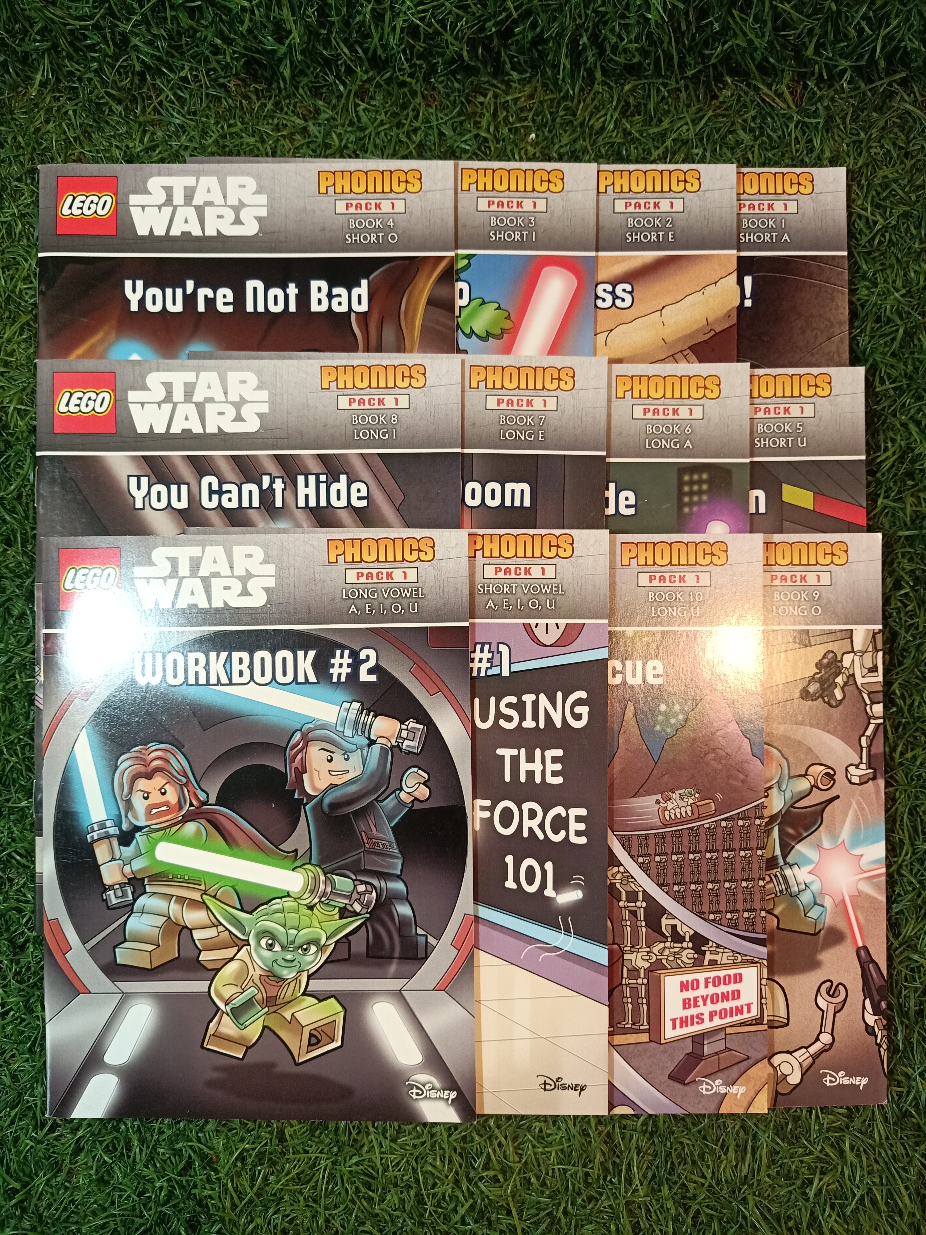 LEGO STAR WART "PHONICS" INCLUDES :10 BOOK and 2 WORKBOOK / Disney