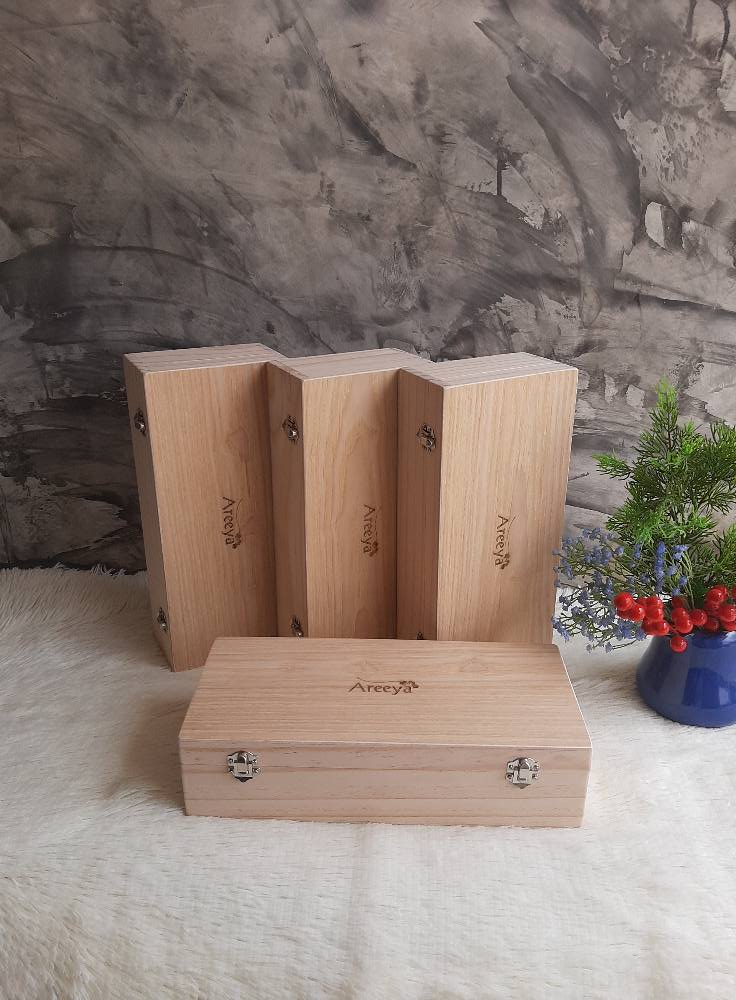 กล่องไม้สนแบบแบ่งช่องด้านใน