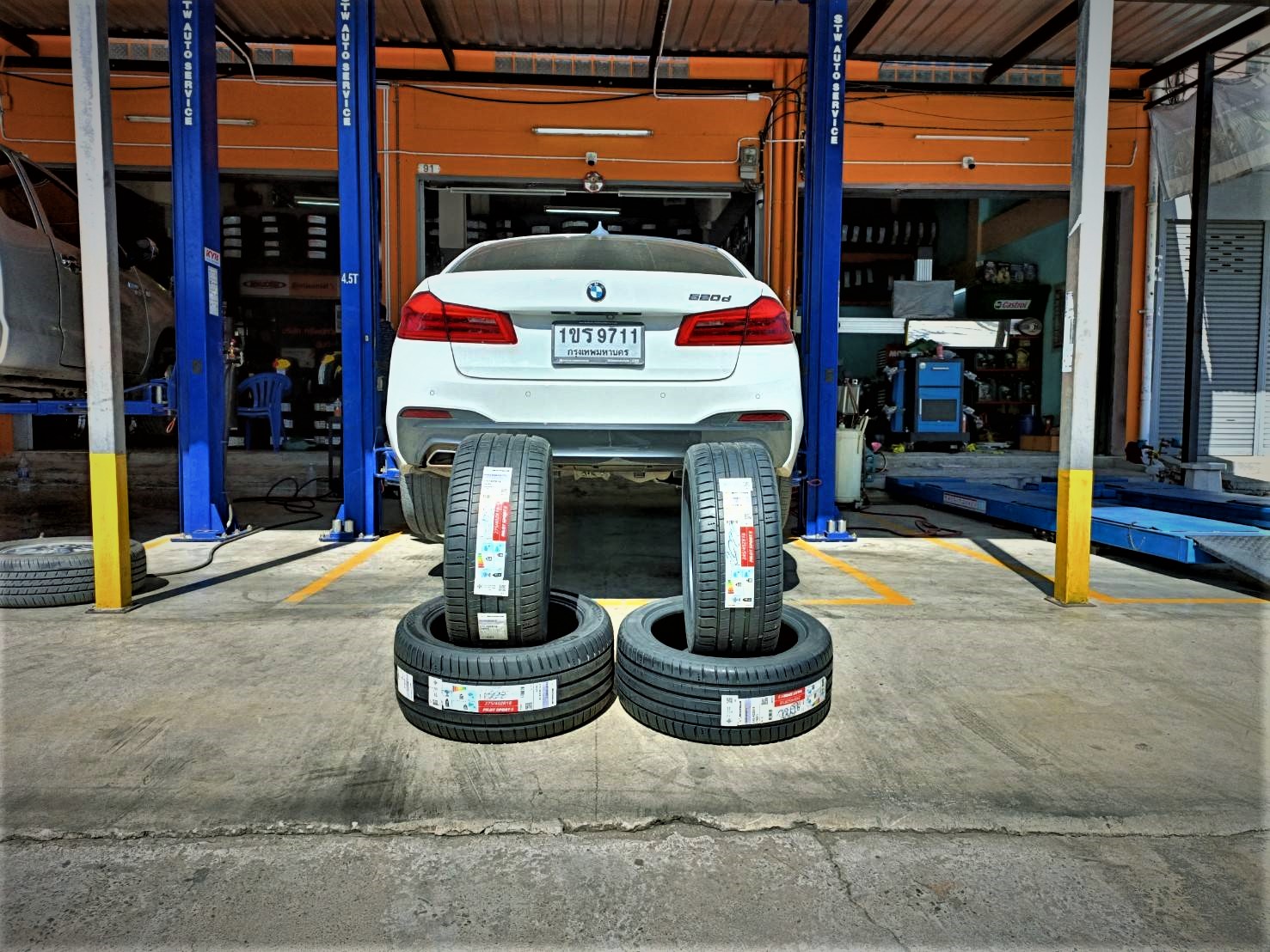 เปลี่ยนยาง BMW 520i MICHELIN PILOT SPORT 5 245/45 R18 100Y=2 275/40 R18 103Y=2
