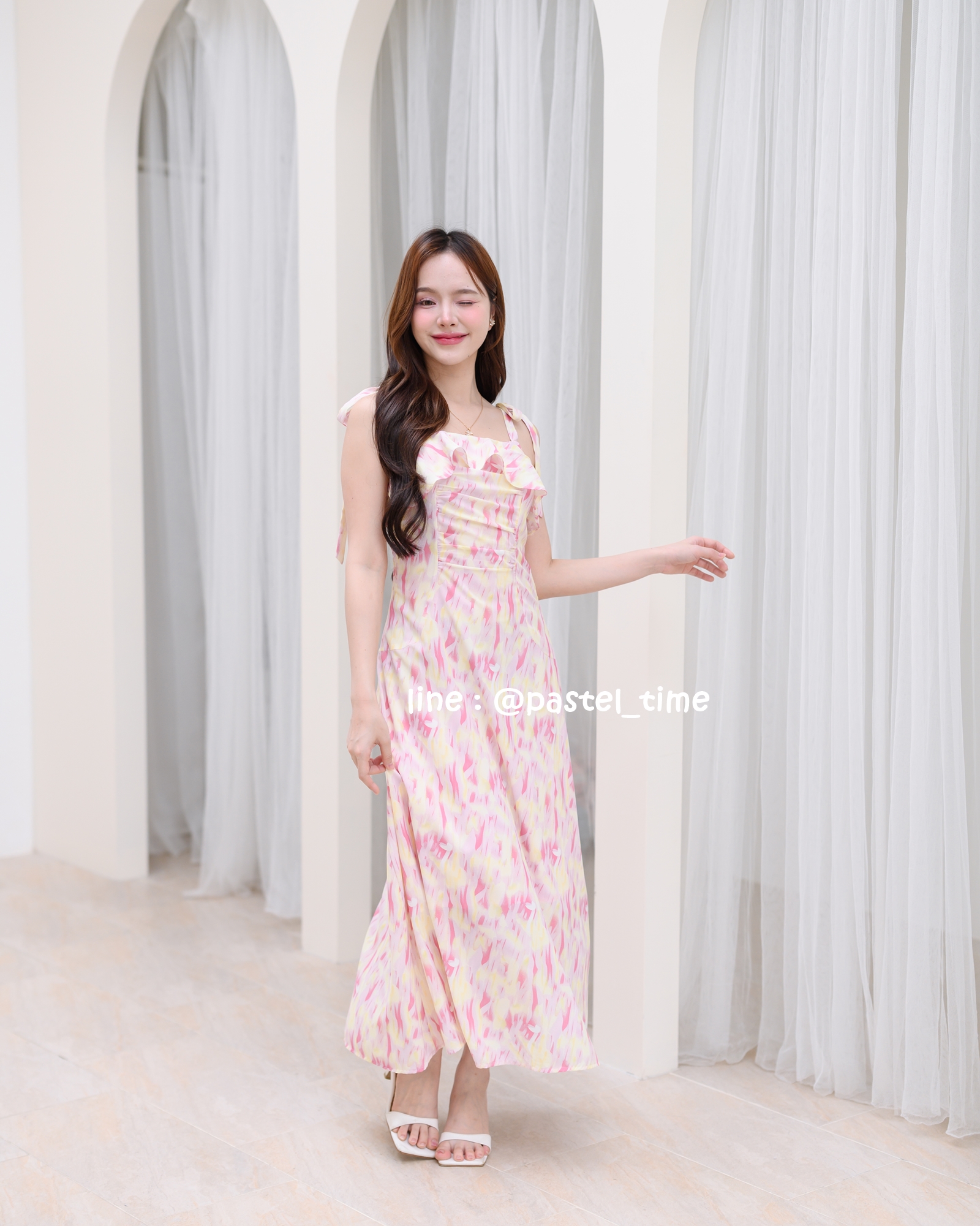 Love in a mist Maxi dress – ลายสีน้ำโทนสีชมพู