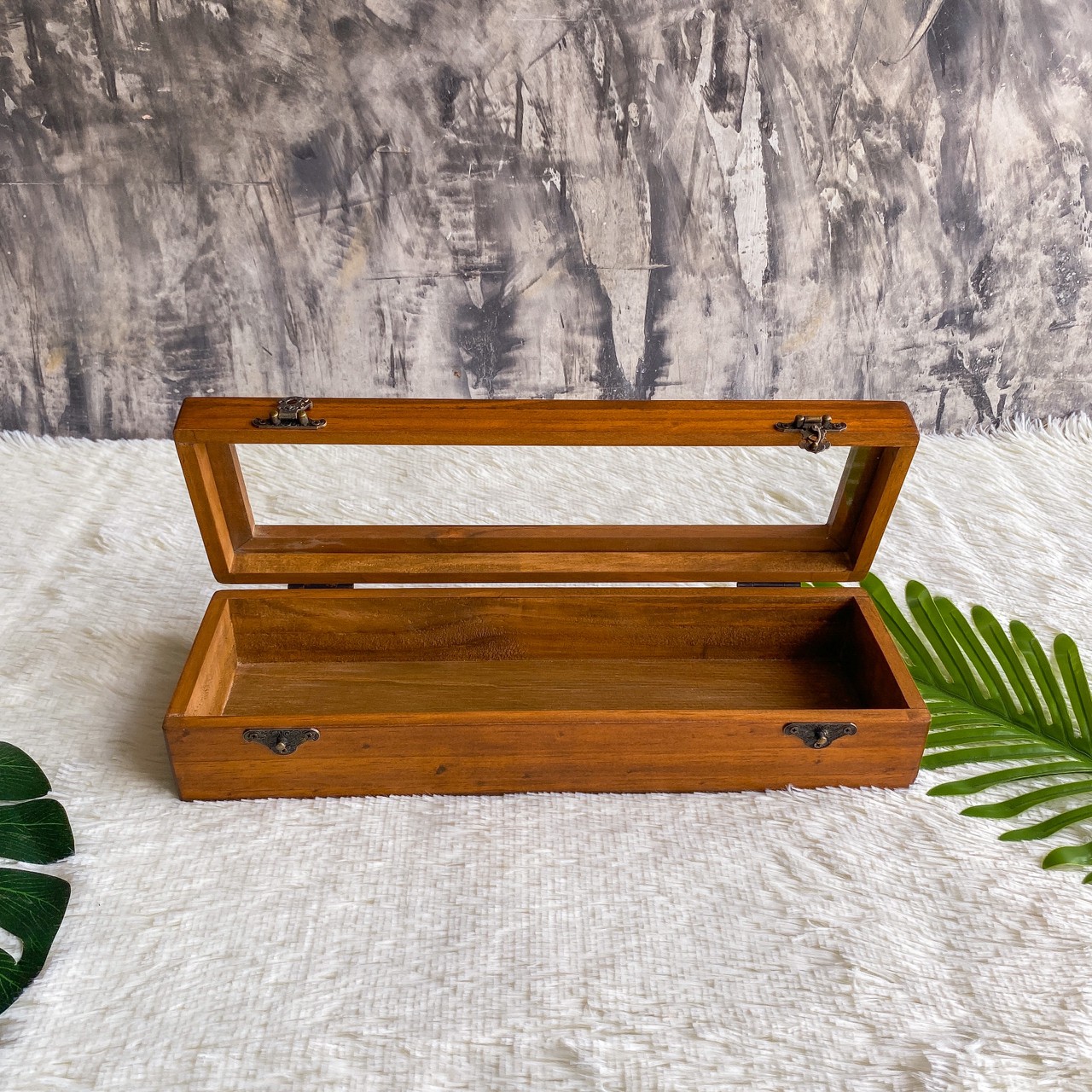 กล่องไม้ฝากระจก (Glass lid wooden box)