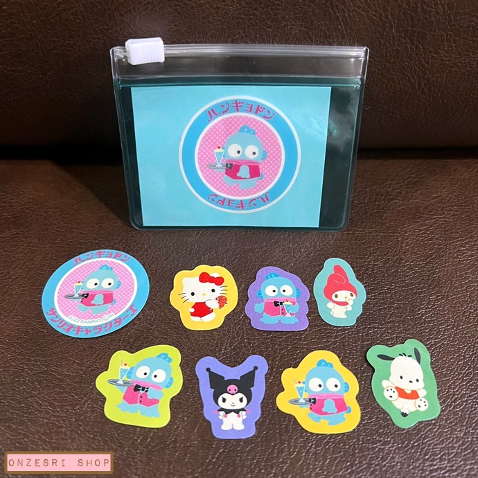 เซ็ตซองซิปพลาสติกจิ๋ว & สติกเกอร์ Sanrio Retro Mini Pouch & Sticker ขนาดซองซิป 8 x 6.5 ซม. มีสติกเกอร์ 8 ดวง มี 5 แบบให้เลือก