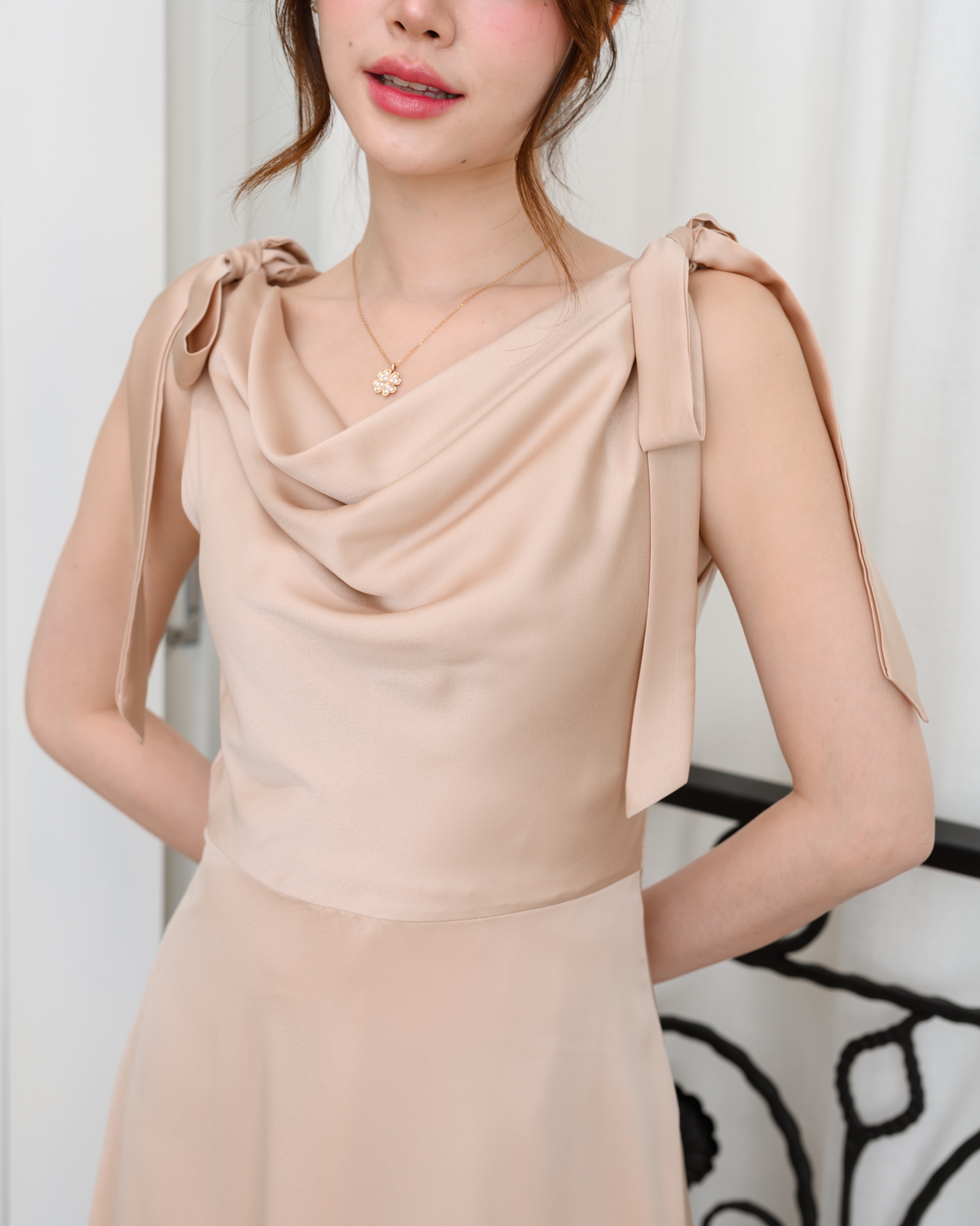 Amour Dress : สีแชมเปญ (โบว์ผูกได้หลายแบบ)