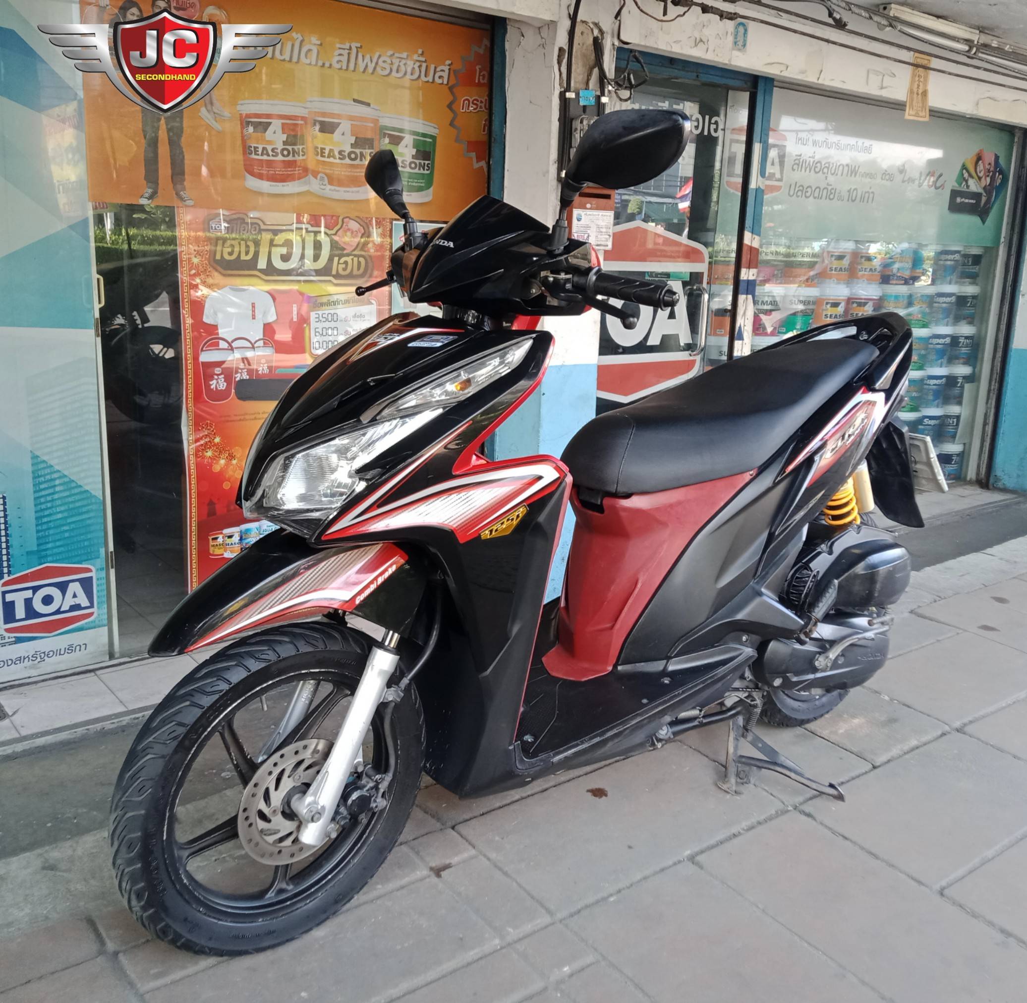 "รถบ้านเข้าใหม่จ้า" HONDA CLICK125i ตัว Top รถกลางปี 55 สภาพพร้อมใช้งาน เครื่องเงียบสตาร์ทนิ้ว ชุดสีแท้ทั้งคันมีรอยบ้างตามการใช้งาน
