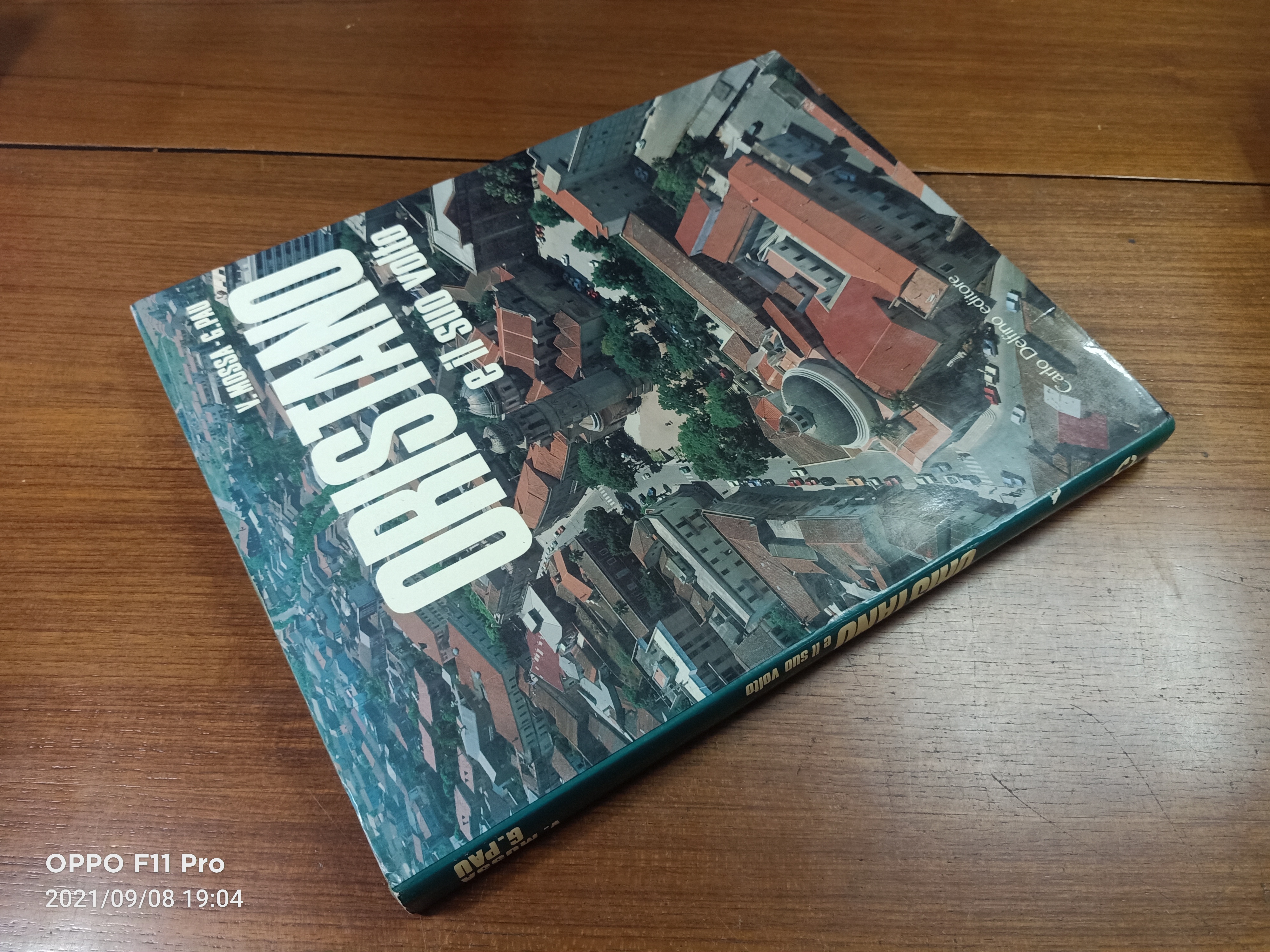 ORISTANO eil suo volto(หนังสือเล่มนี้สภาพไม่สมบรูณ์ด้านปกในตามรูปที่ถ่าย) / VICO MOSSA GIUSEPPE PAU