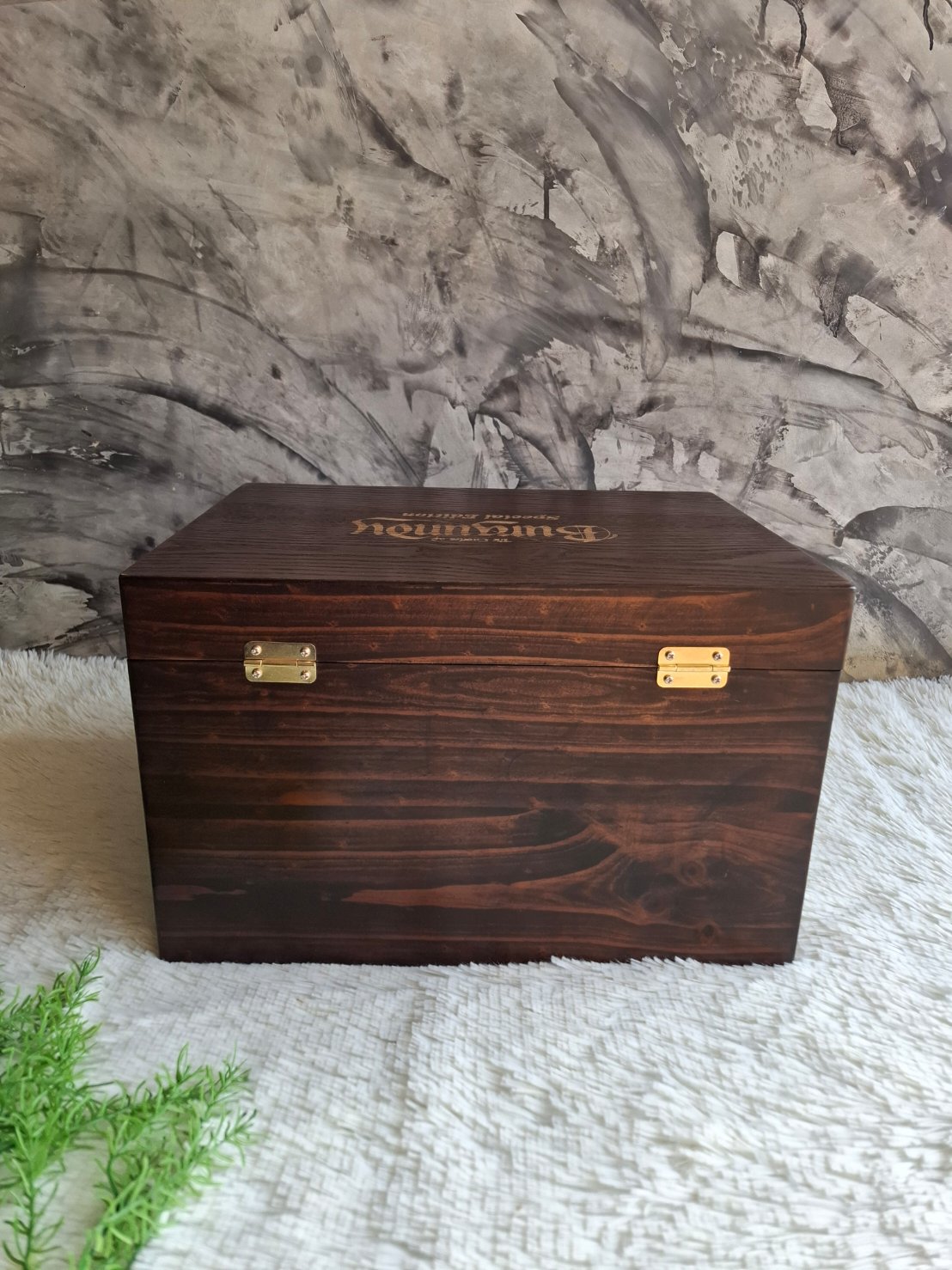 กล่องไม้สนฝาล็อค