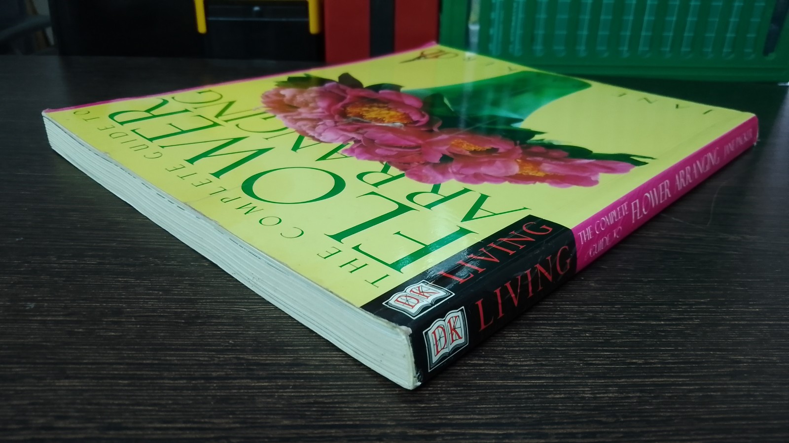 THE COMPLETE GUIDE TO FLOWER ARRANGING / JANE PACKER