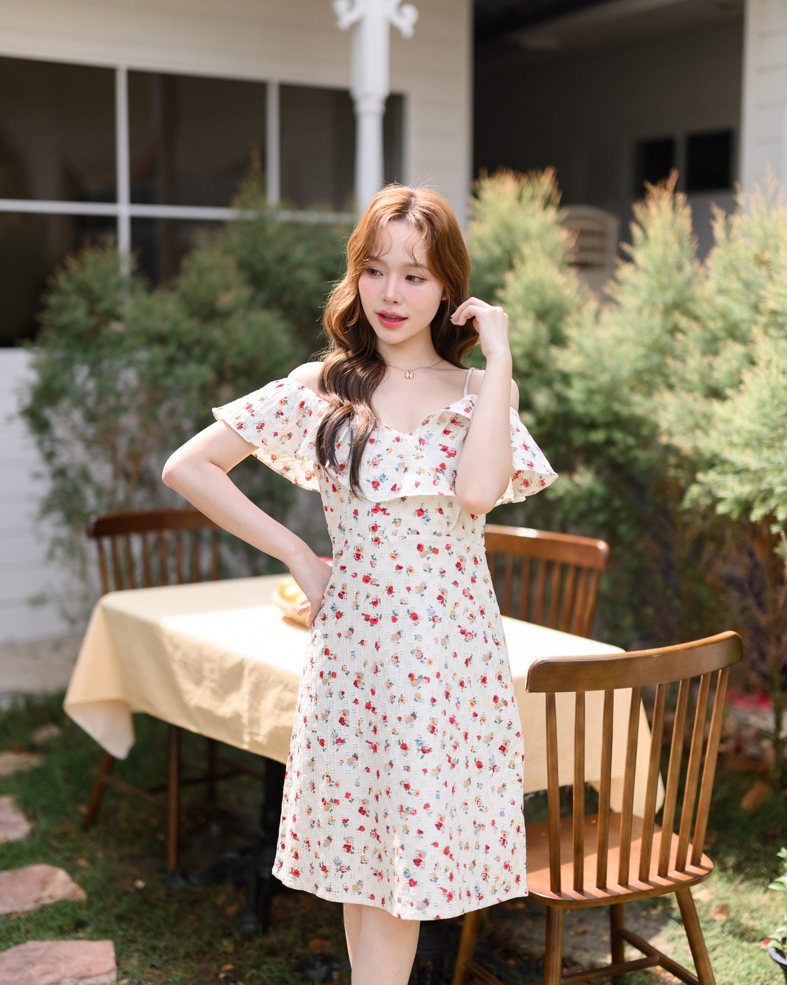 Hanano Yume Off-shoulder Dress