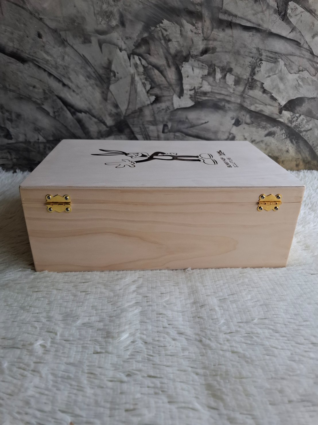 กล่องไม้สนฝาล็อค