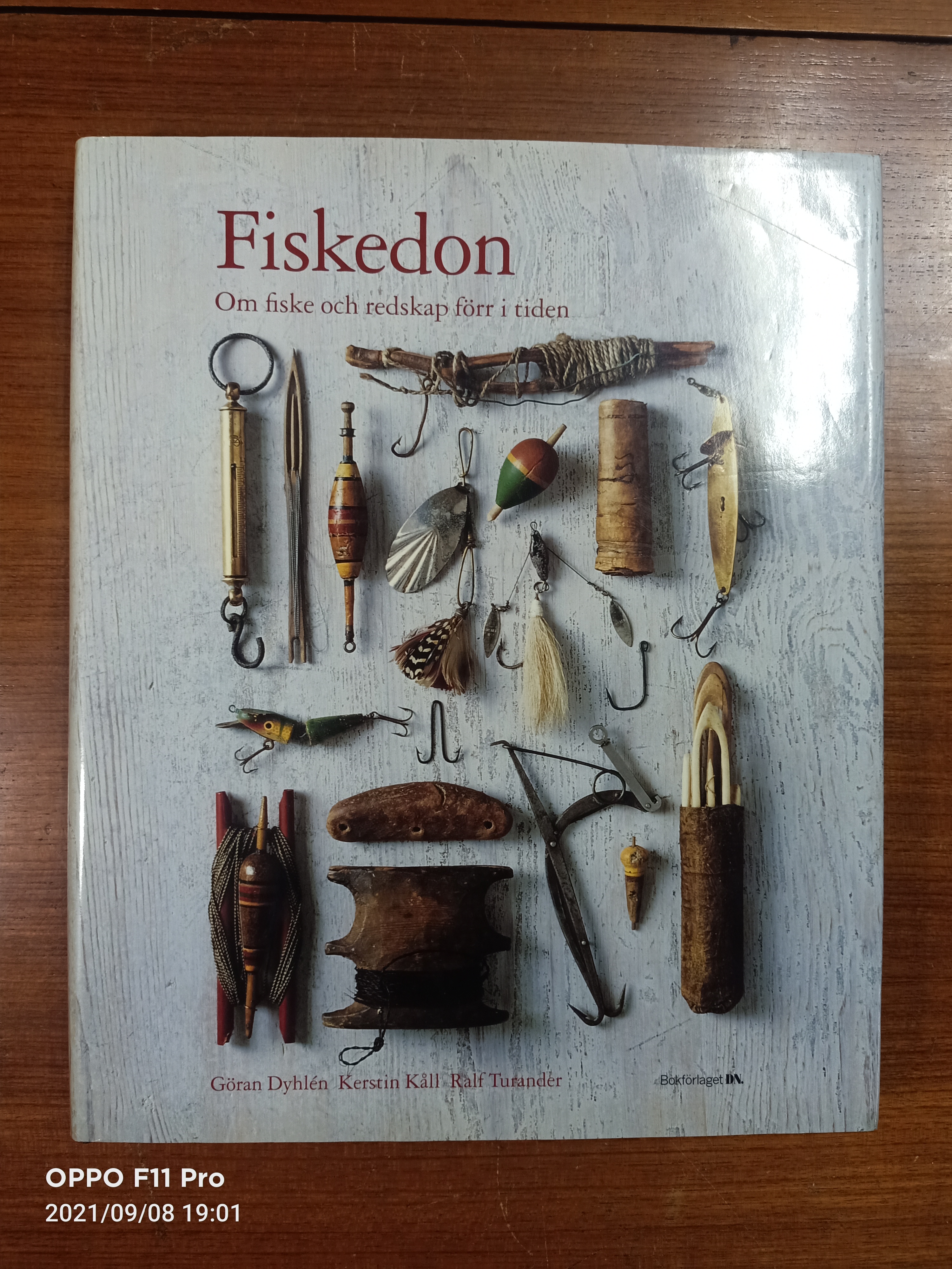 Fiskedon / ดีเลน, โกรัน & ทูรันเดอร์, เคอร์สติน