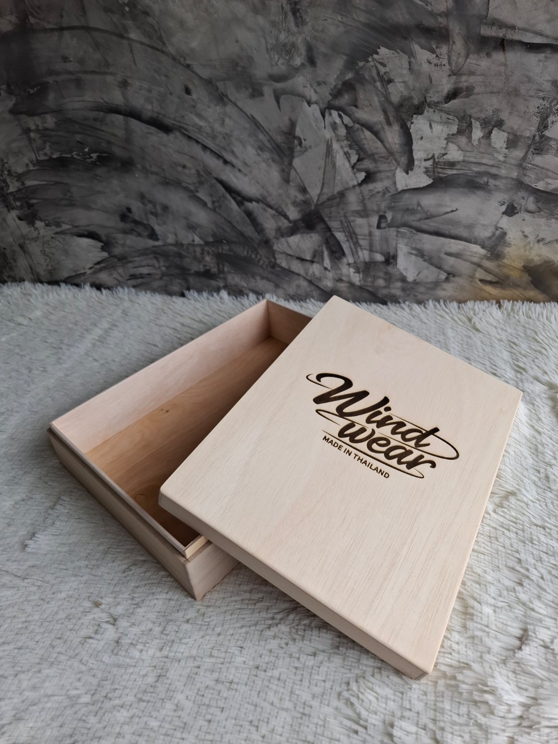 กล่องไม้ใส่เสื้อ