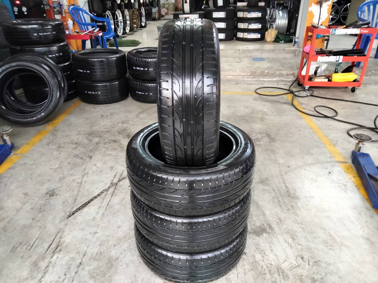 ยางมือสอง Hankook V12 195/55R15 ยางปี 19 4เส้น