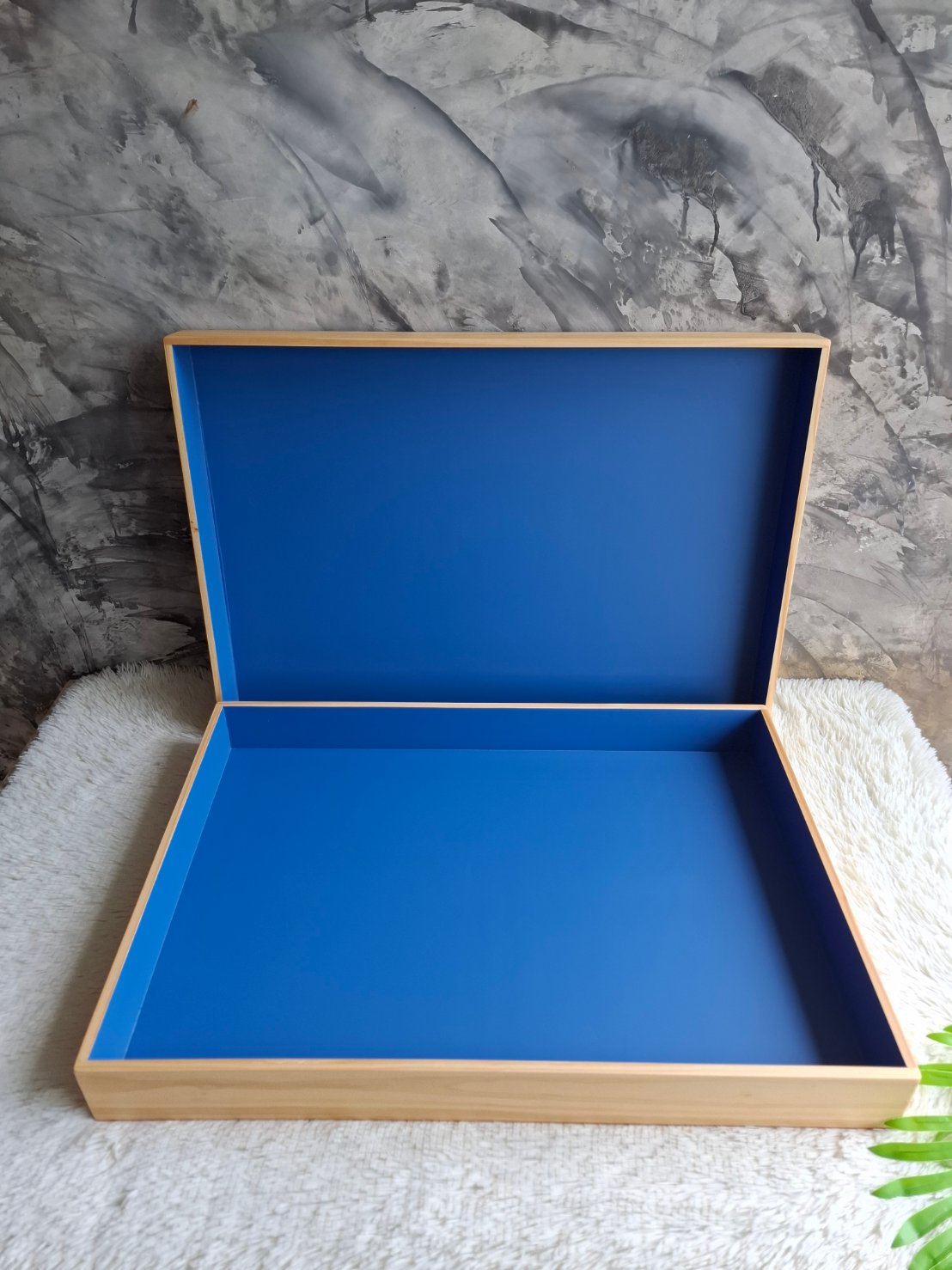 กล่องไม้ฝาครอบ