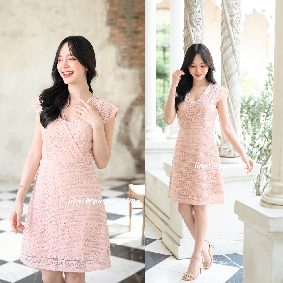 Classy Lace Dress : สีชมพู **มีแต่ L**