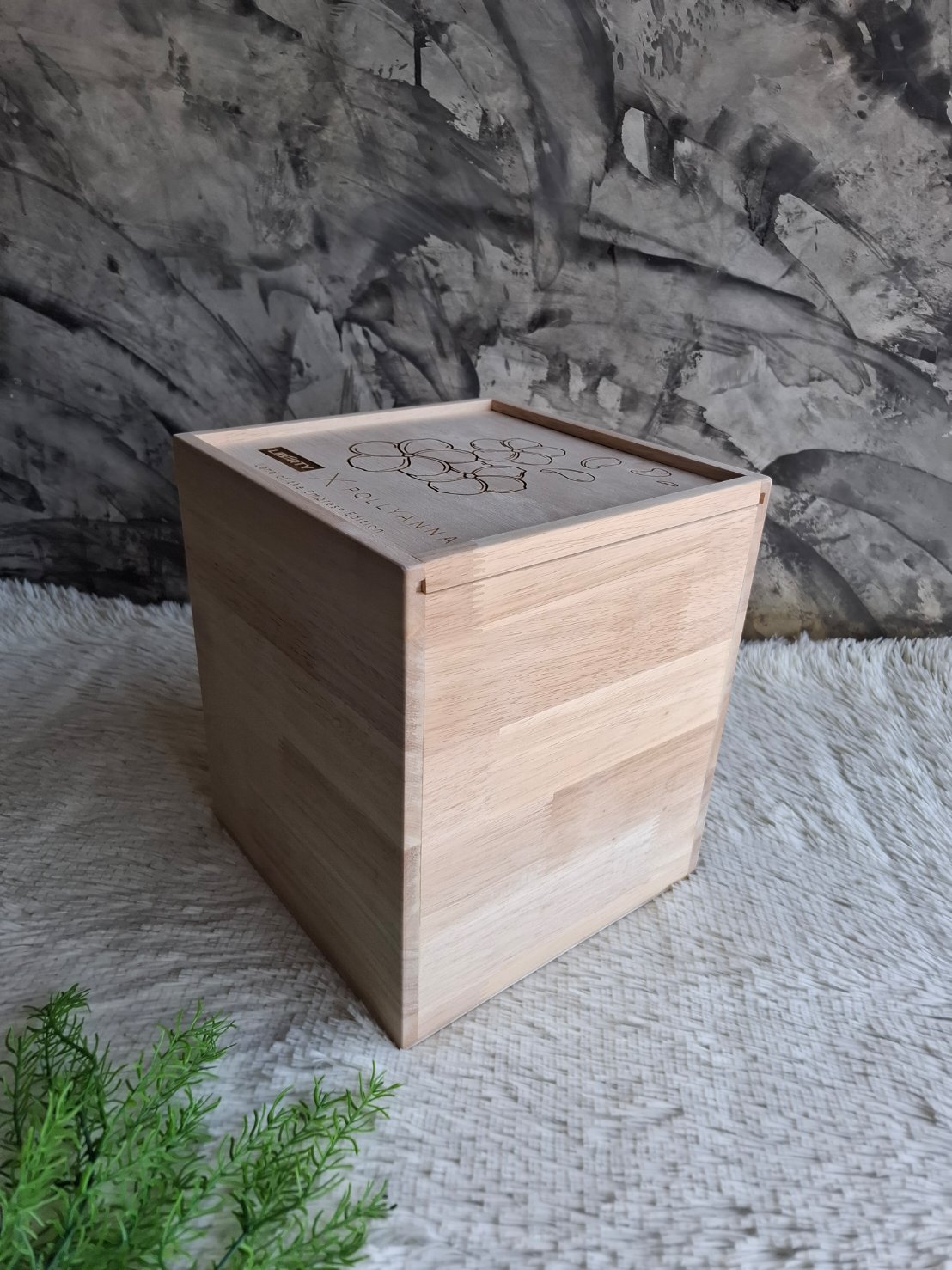 กล่องไม้ฝาสไลด์