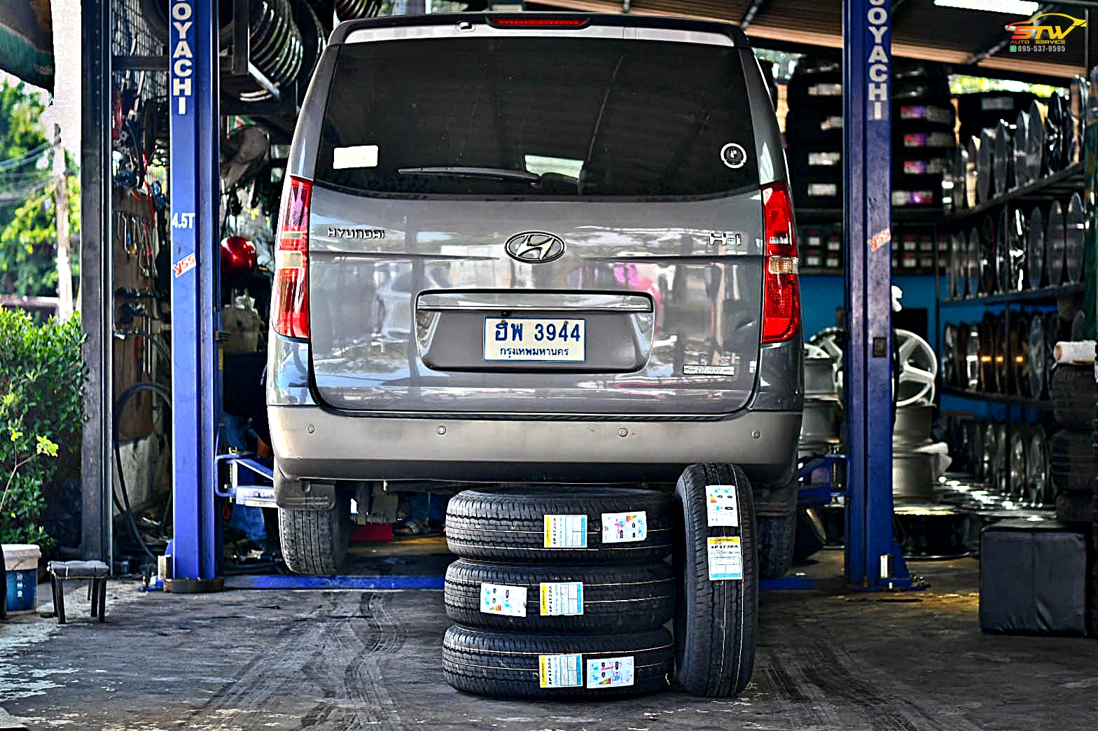 ยางใหม่ DUNLOP SP LT30A 215/70R16 108/106S