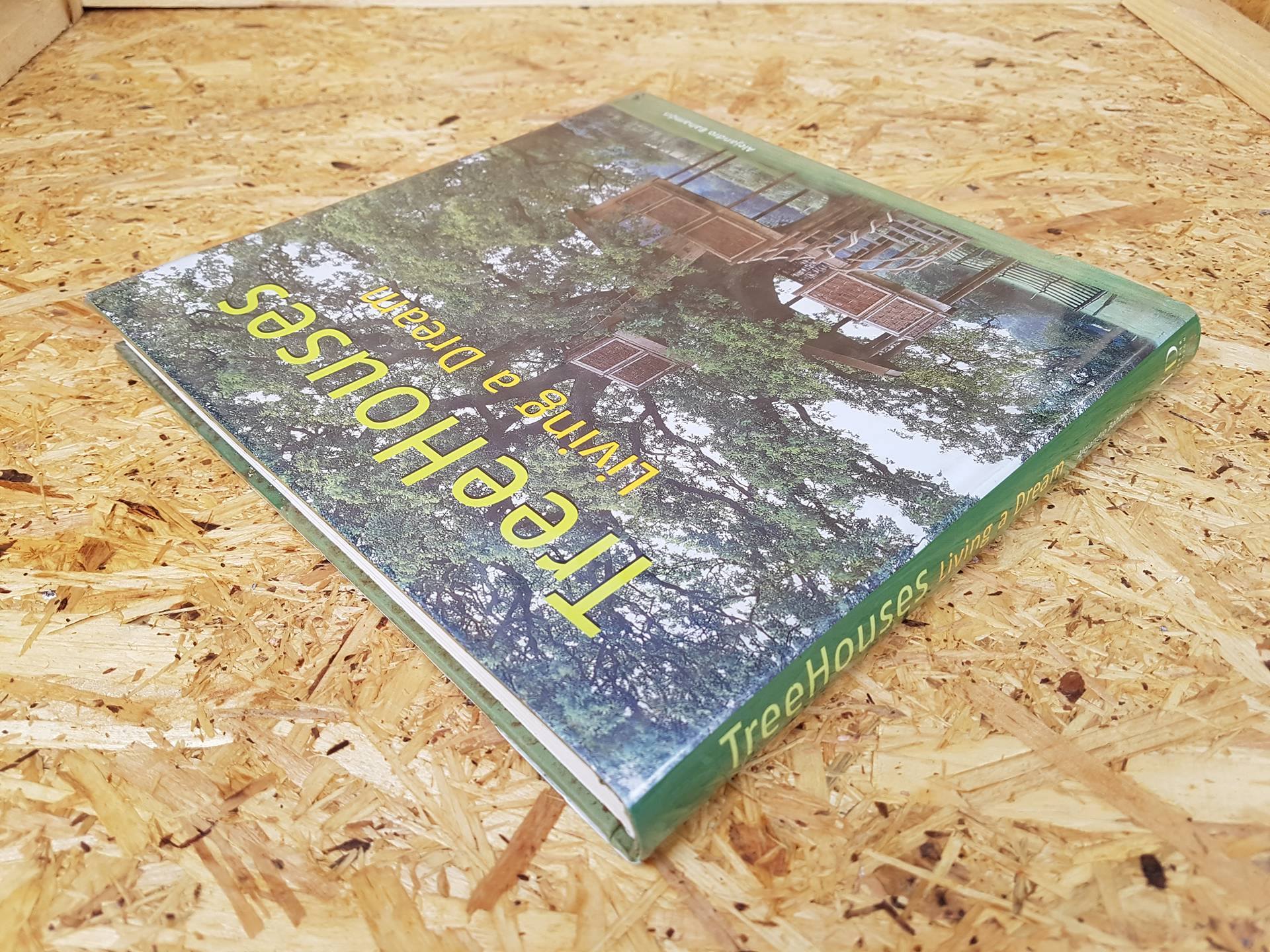 TreeHouses Living a Dream / Alejandro Bahamon