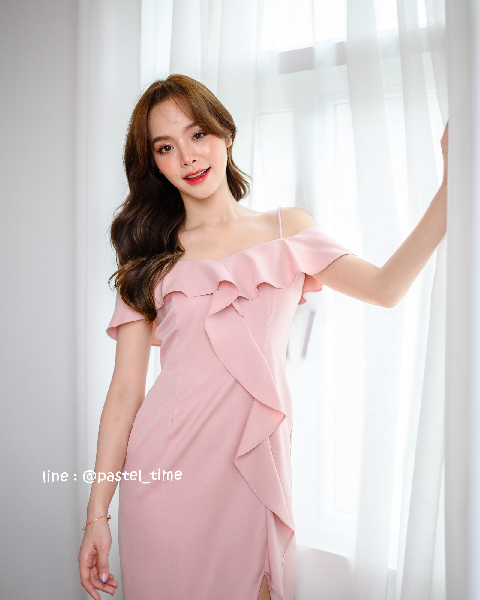 Kathy Off Shoulder Dress - สีชมพู **มีแต่S**