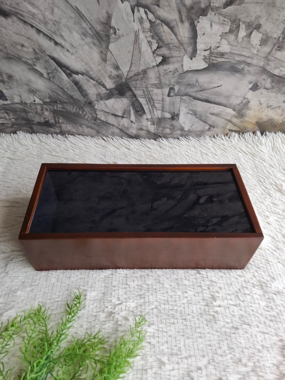 กล่องไม้สนฝาสไลด์อะคริลิค