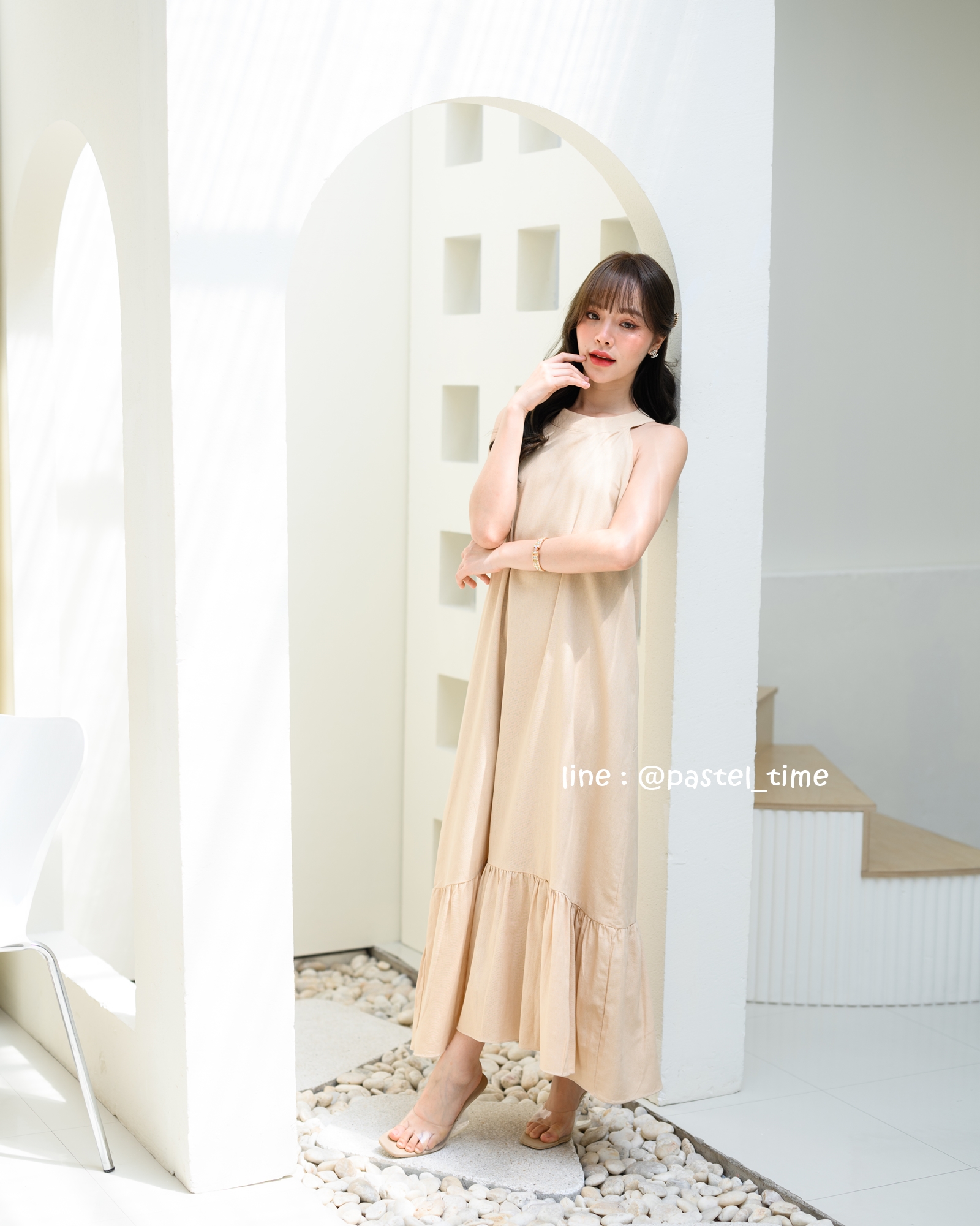 Clio Vest Linen Maxi dress - สีเบจ