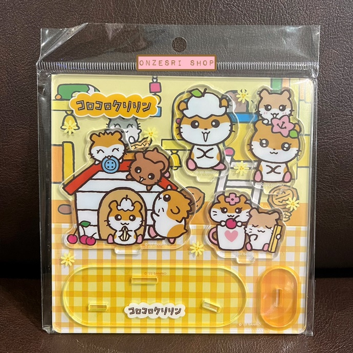 สแตนดี้อะคริลิคตั้งโชว์ Memories of Sanrio Heisei แบบ Corocorokuririn ขนาด 13.5 x 0.4 x 13.5 ซม.