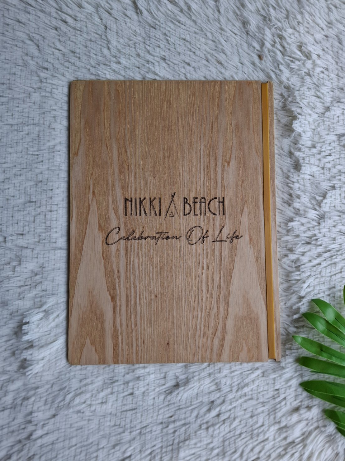 แผ่นไม้ใส่เมนู