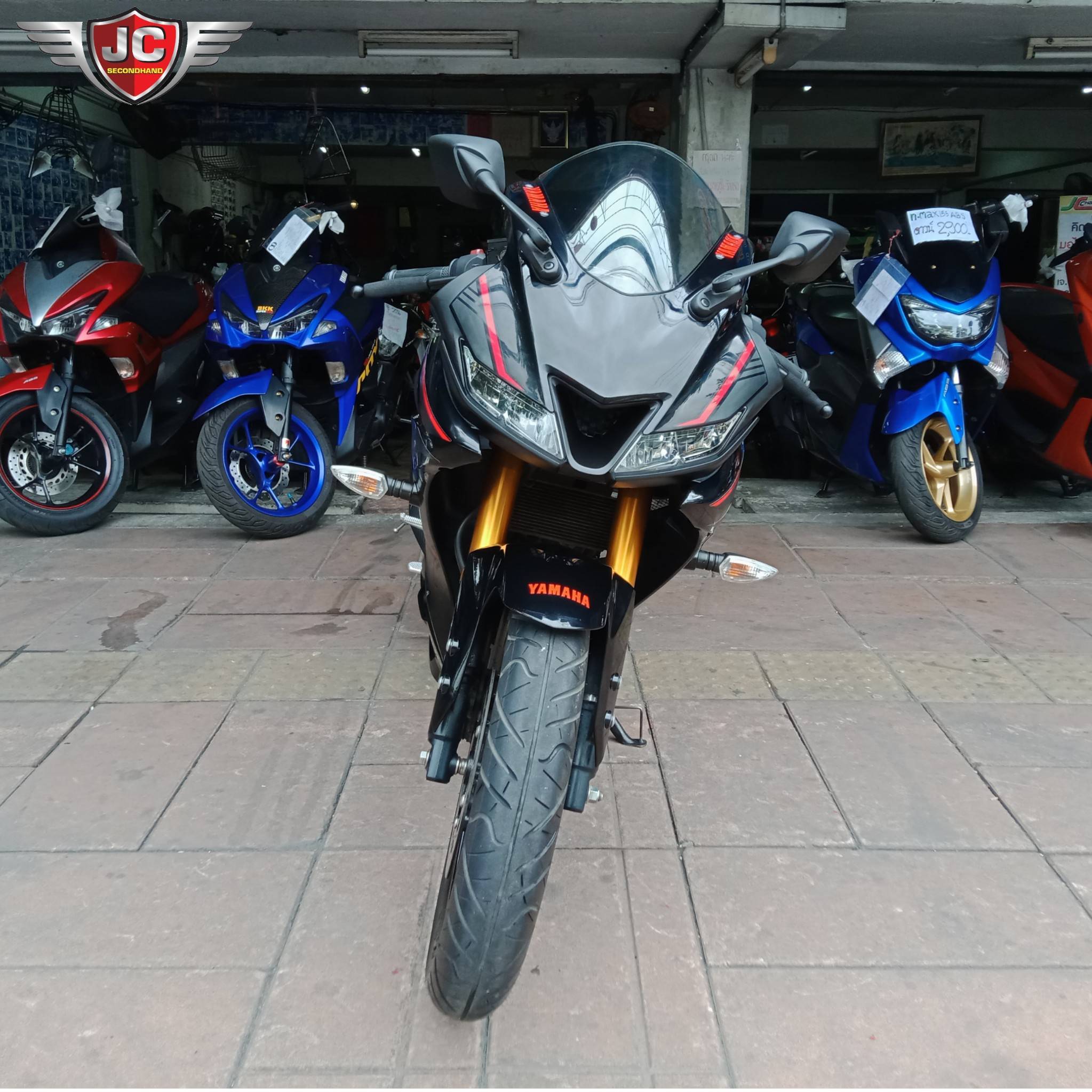 รถบ้านมือเดียว เทิร์นเข้ามาแล้วจร้า ถามหากันจัง YAMAHA R-15 โฉมใหม่ จดทะเบียนกลางปี61 ไมล์ดิจิตอลใช้งานน้อย 1,xxxxโลแท้ เครื่องเดิมจัด ห้องเครื่องใส