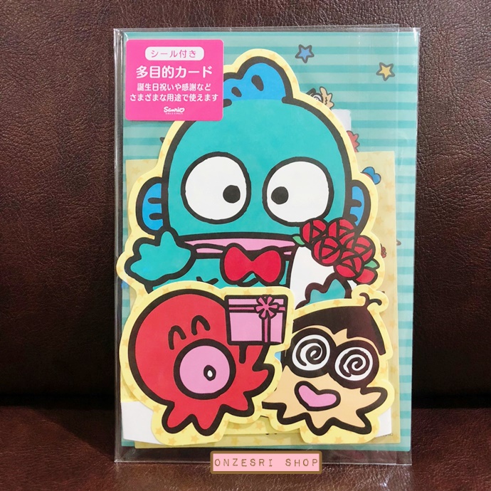 การ์ดเปล่า Sanrio & Seal Card แบบ Hangyodon สามารถเขียนด้านในได้ มีสติกเกอร์น่ารักให้แปะได้ 1 แผ่น มาพร้อมซองลายน่ารักเข้ากัน ขนาดประมาณ 16.2 x 11 ซม.