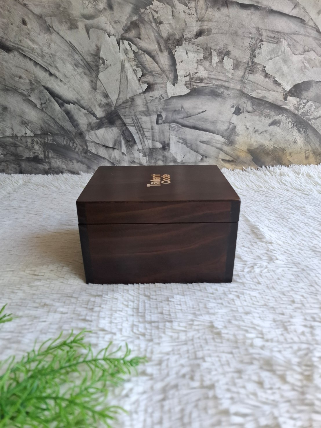 กล่องไม้สนแบบฝาล็อค