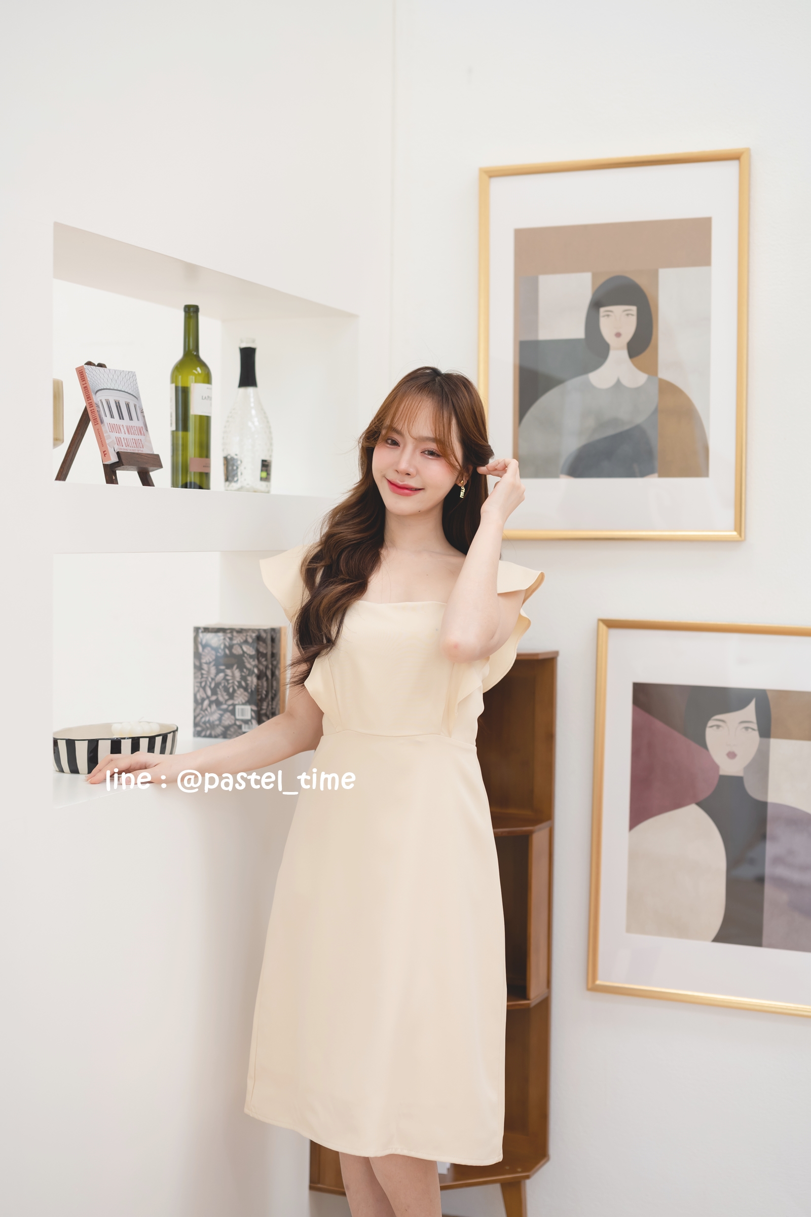 Rika Ruffle Dress : สีครีม