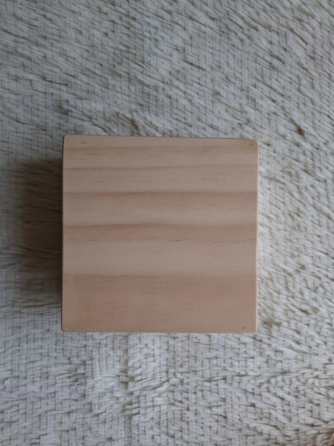 ถาดไม้สน