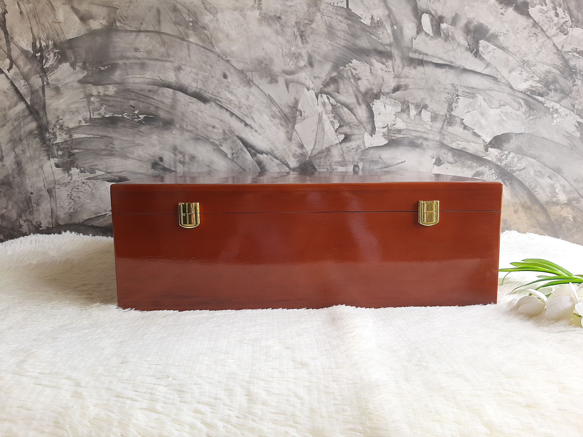 กล่องฝาล็อคสีประดู่