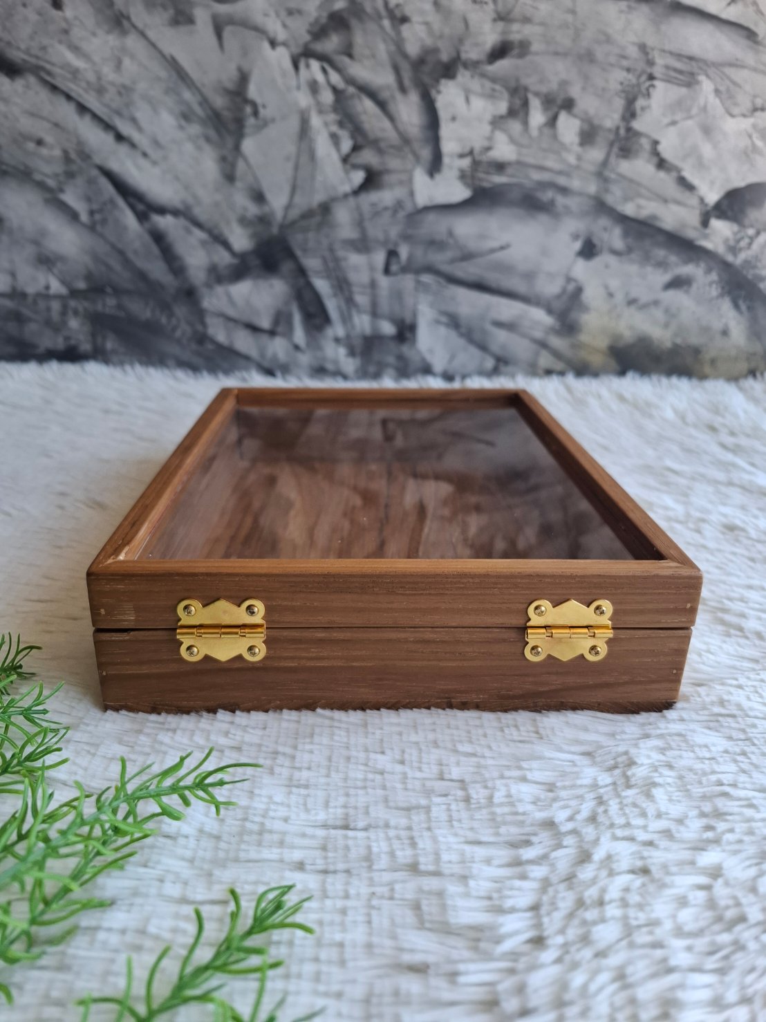 กล่องไม้สักฝาอะครีลิค