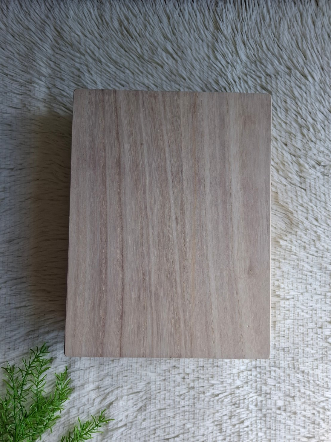 ถาดไม้สน