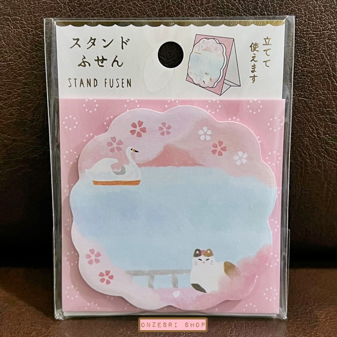 กระดาษโน้ตมีกาวด้านหลัง Stand Fusen ลาย Japan Lake & Neko สีชมพู เป็นแบบตั้งได้ ขนาด 6.5 x 6.5 ซม. มี 30 แผ่น