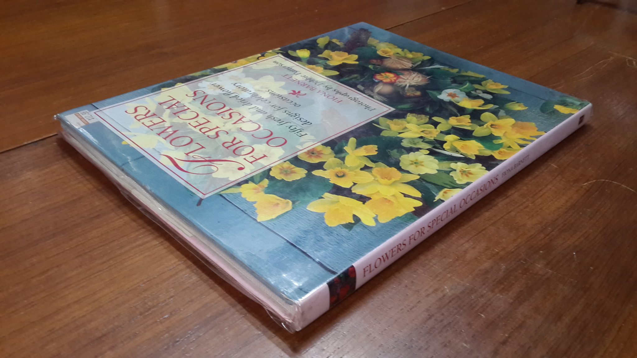 FLOWERS FOR SPECIAL OCCASIONS / FIONA BARNETT