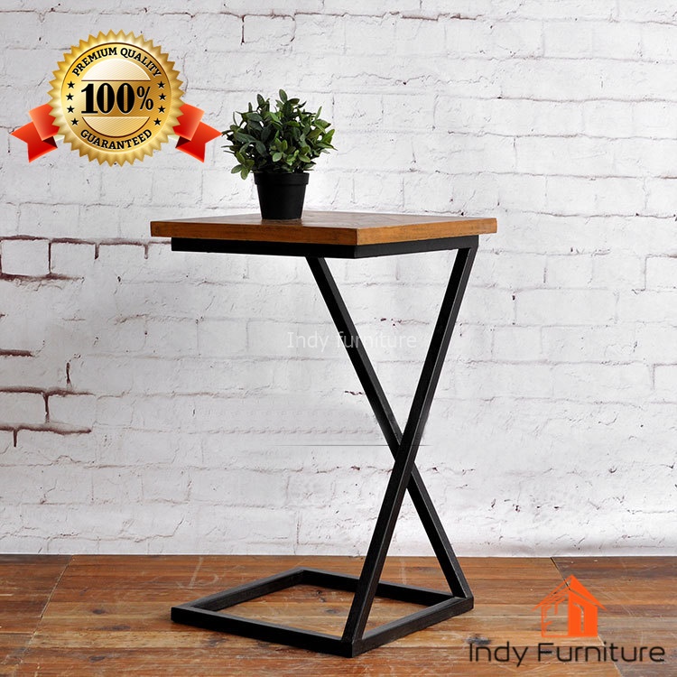 โต๊ะข้างอเนกประสงค์ รุ่น Twist ขนาด กว้าง39.5 x ลึก39.5 xสูง73ซม.สีดำ/ธรรมชาติ