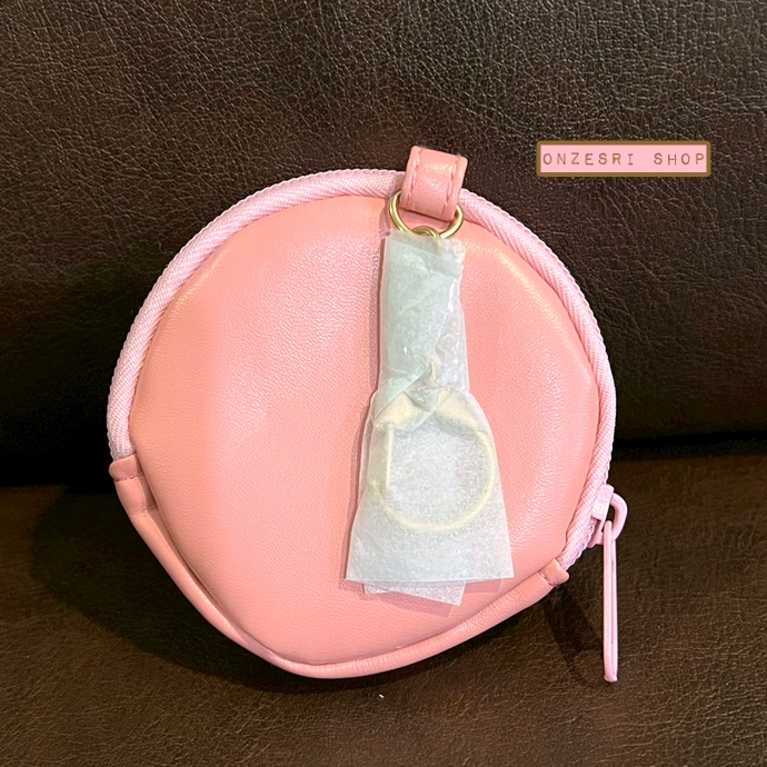พวงกุญแจกระเป๋าใส่เหรียญ Tenshi na Ebiten Idol (Limited) Embroidered coin purse แบบหางกุ้งเทมปุระ สีแดง ขนาด 8 x 8 x 1.5 ซม. ไม่มีขายทั่วไป เป็นแบบต้องลุ้นกับทางหน้าร้าน San-X ที่ญี่ปุ่นเท่านั้น