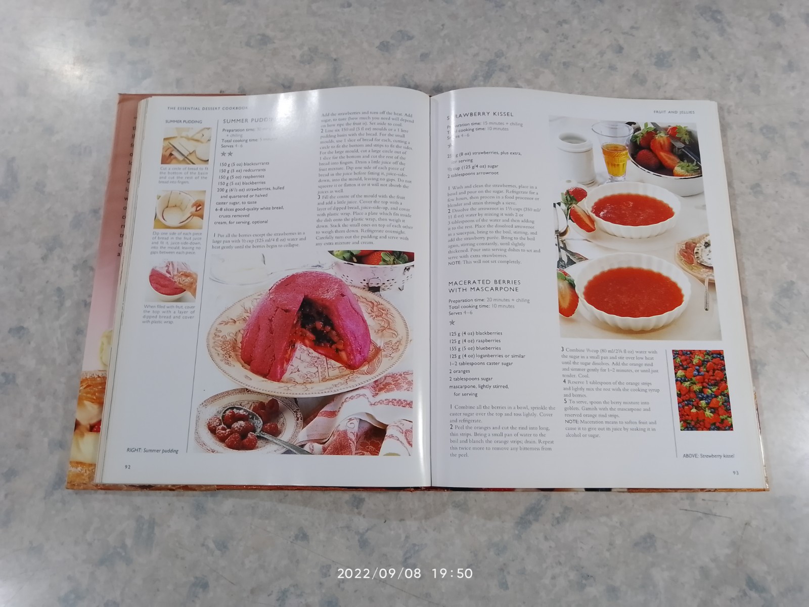 THE ESSENTIAL DESSERT COOKBOOK