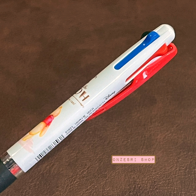 ปากกา Disney Jetstream 0.5 ลาย Pooh & Piglet หมึกมี 3 สี แดง ดำ น้ำเงิน ตรงที่เสียบเป็นแบบคลิป ติดแน่น