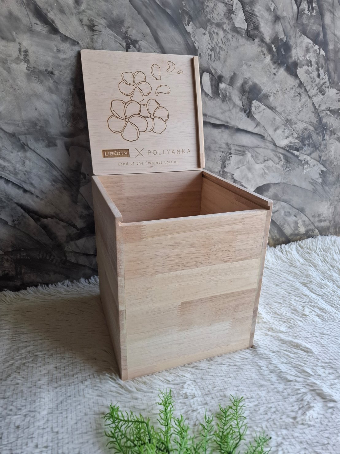 กล่องไม้ฝาสไลด์