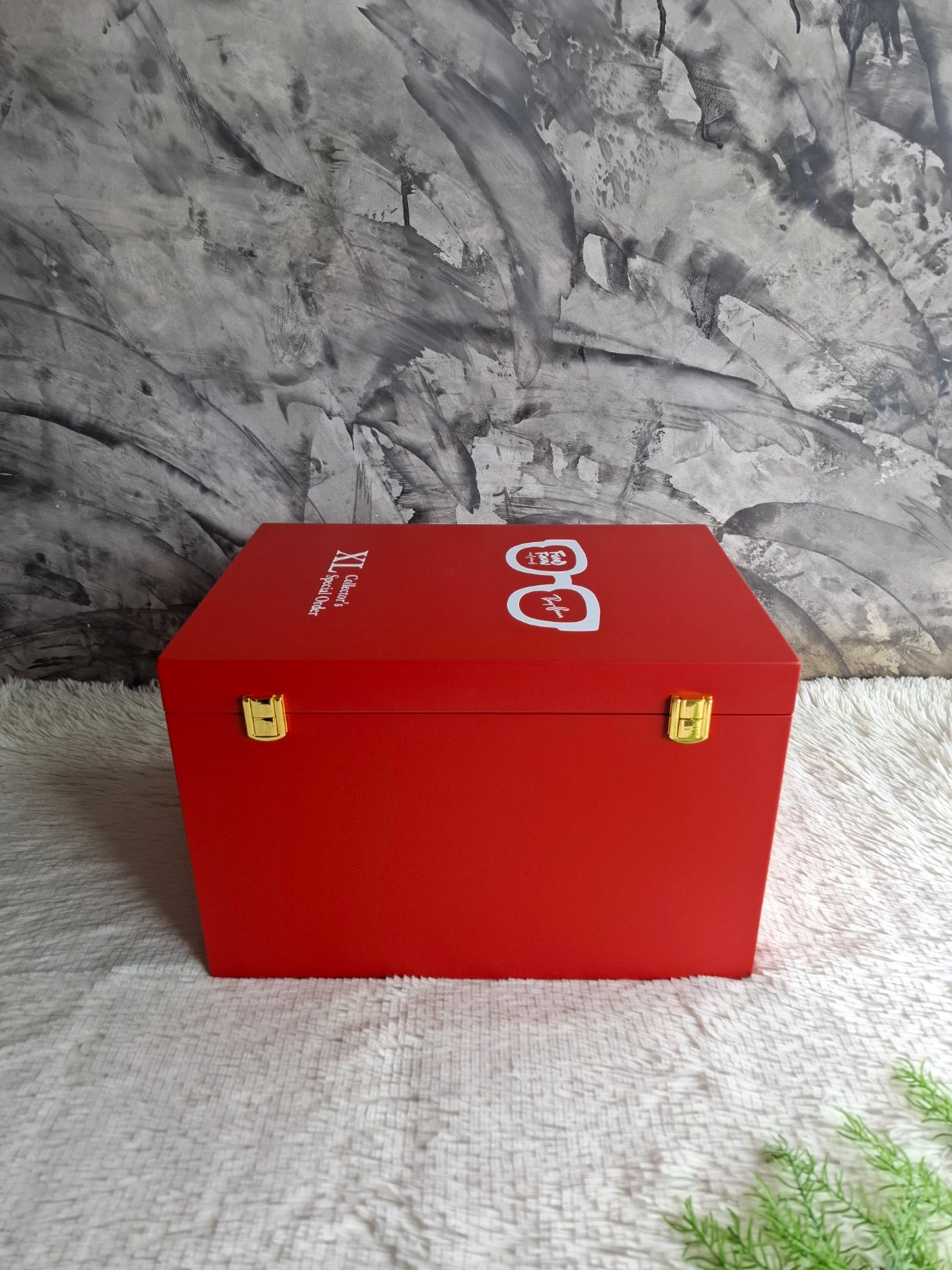 กล่องไม้ใส่งานโมเดลตุ๊กตา