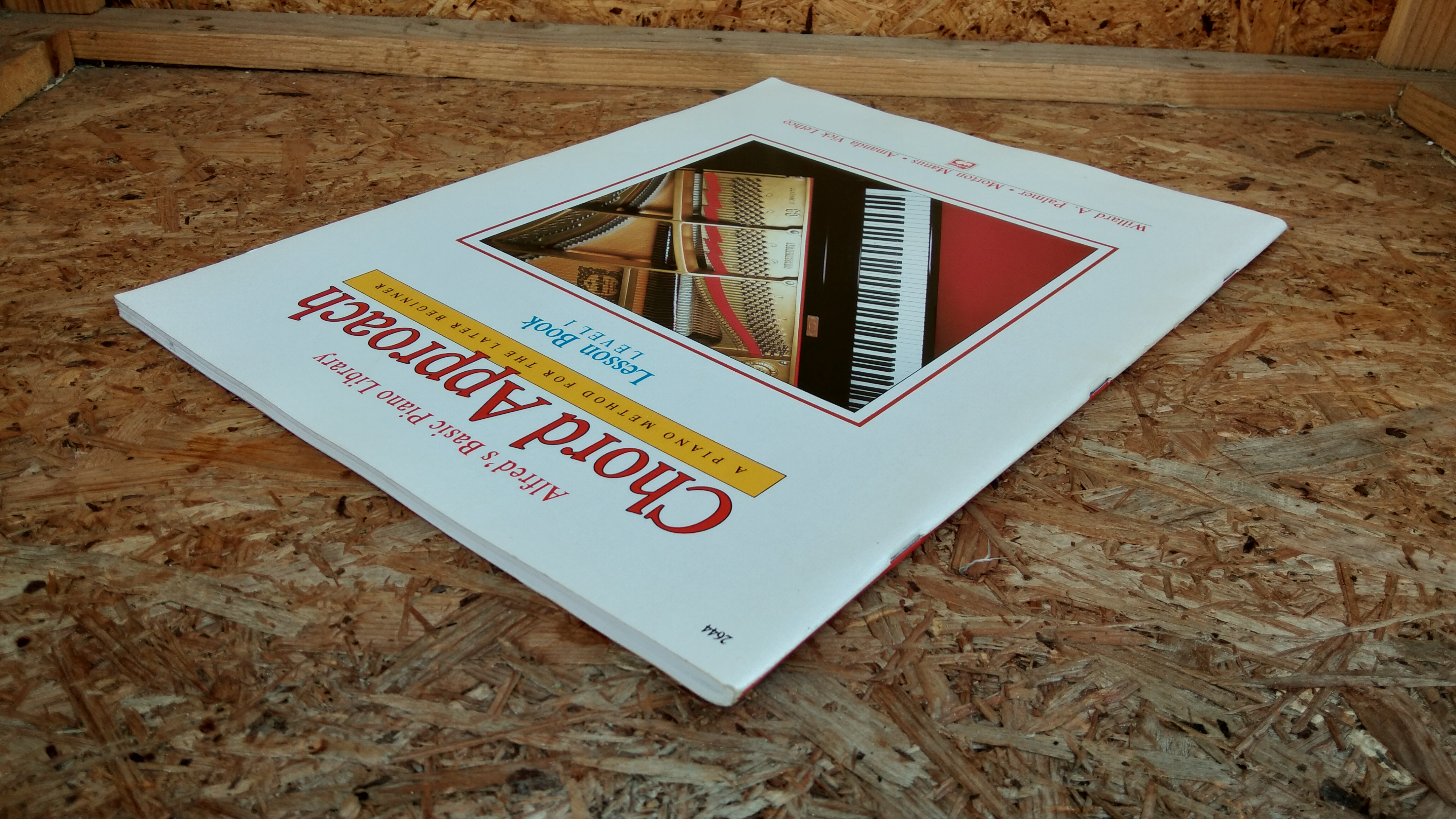 Alfred's Basic Piano : Chord Approach Lesson Book Level 1