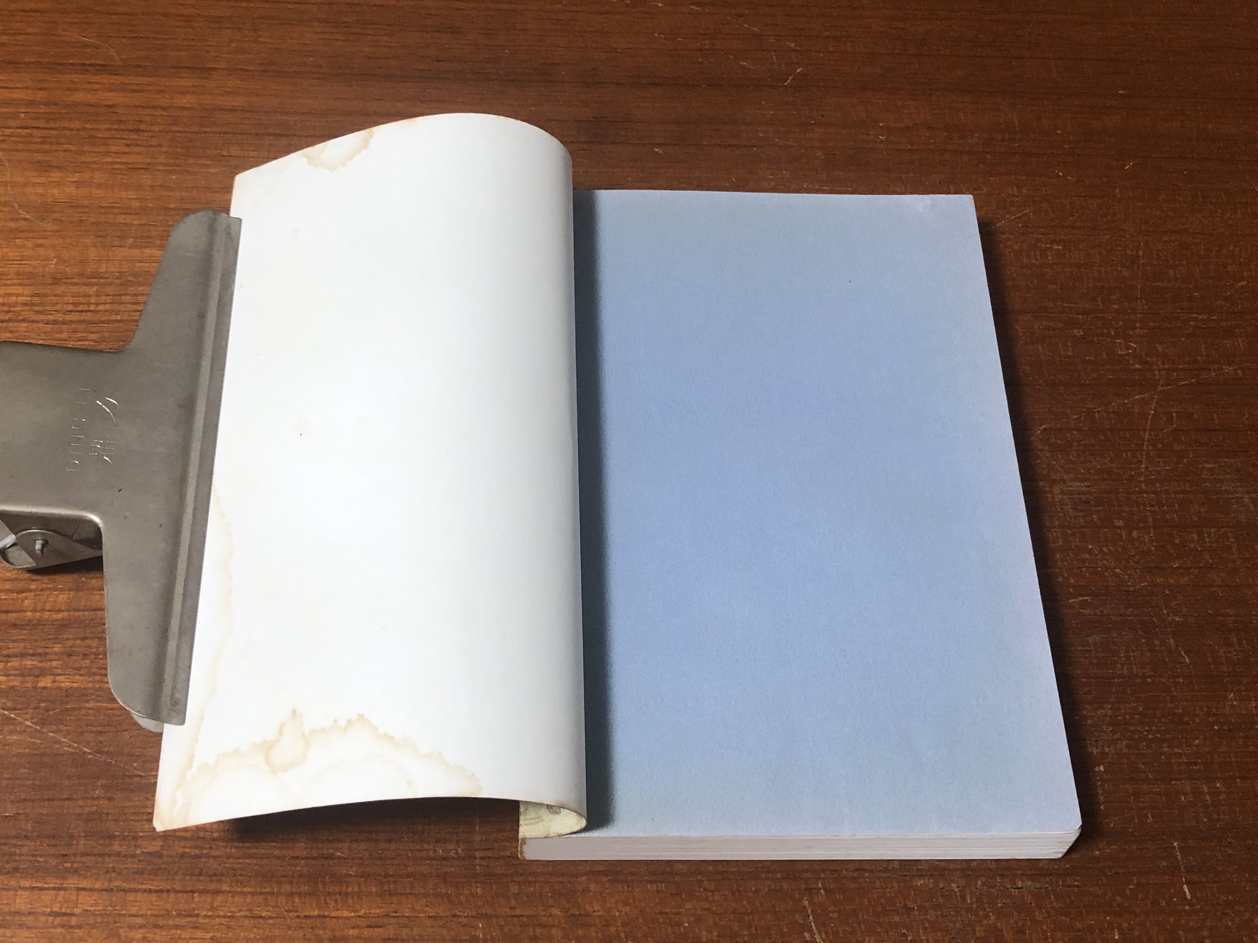 ด้วยปีกของรัก เล่ม 1 / สุวรรณี สุคนธา (มีรอยโดนน้ำ)