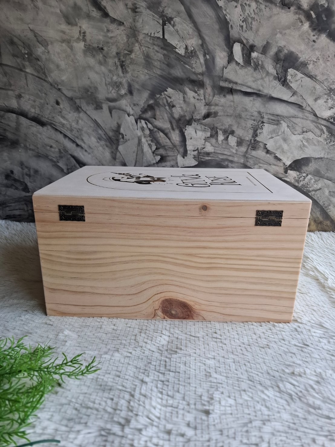 กล่องไม้สนแบบฝาล็อค