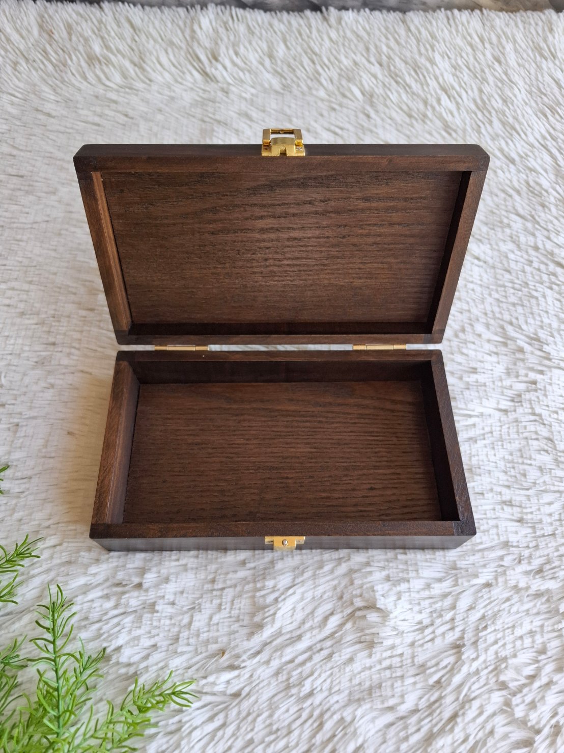 กล่องไม้ฝาล็อค