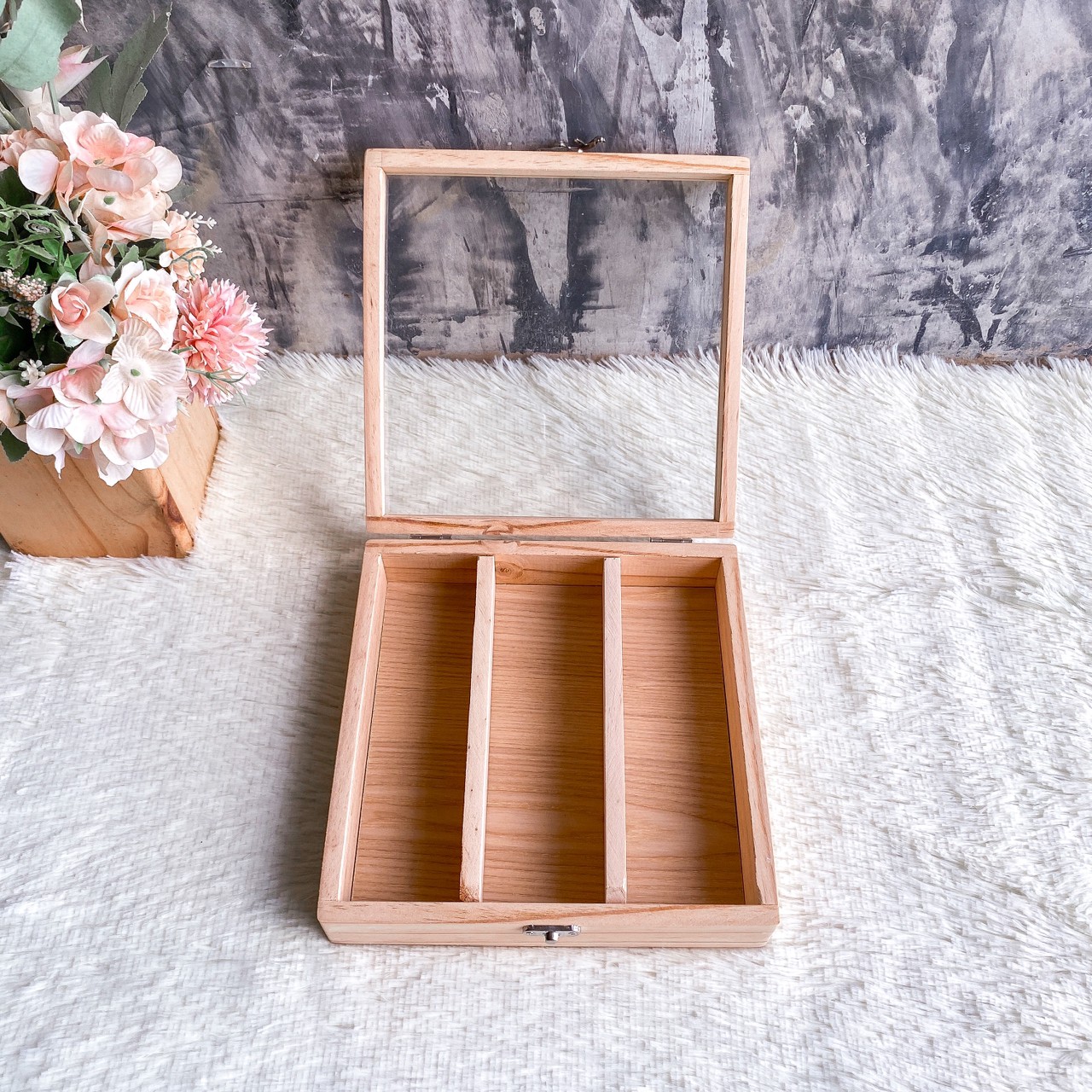 กล่องฝากระจก ฝาล็อค (Wooden box with lock lid)